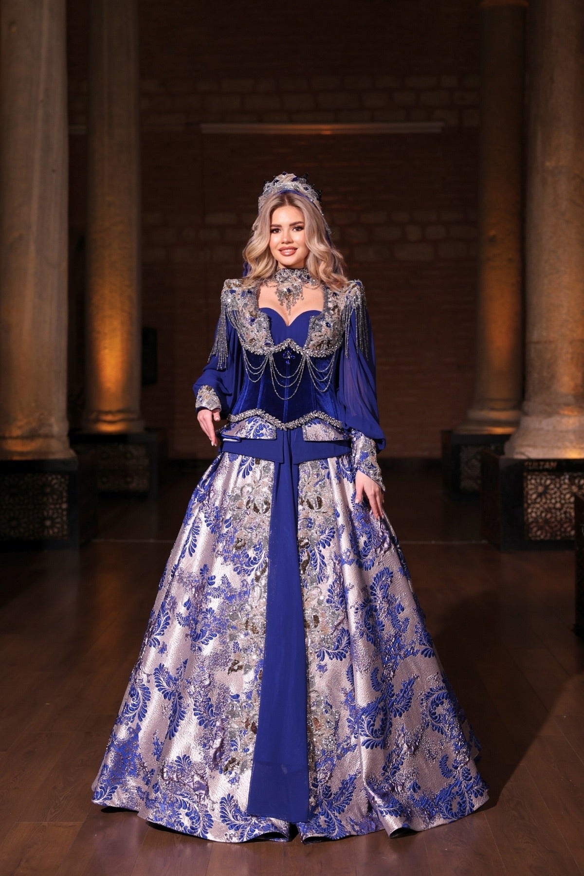 NAZAR LACİVERT KORSELİ YÖRESEL KAFTAN