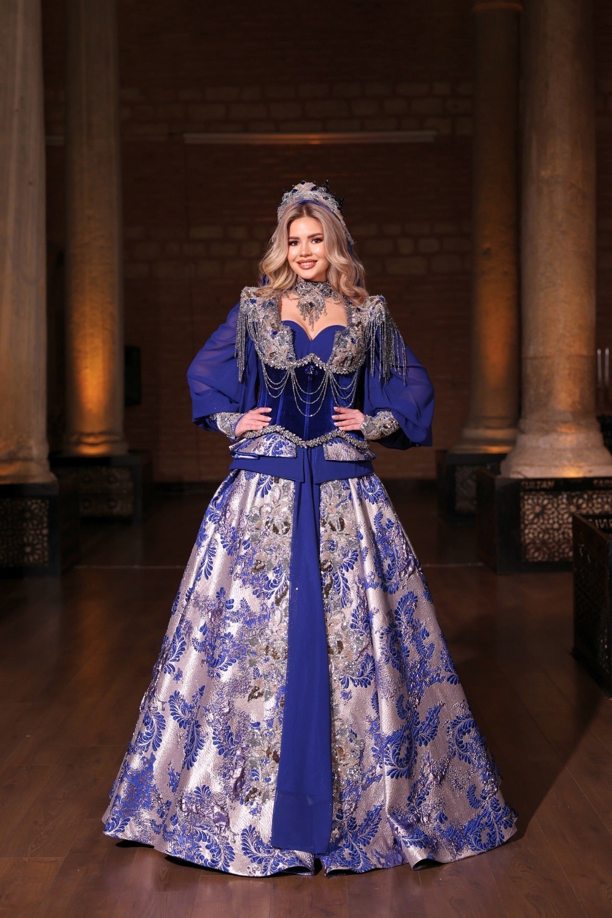 NAZAR LACİVERT KORSELİ YÖRESEL KAFTAN