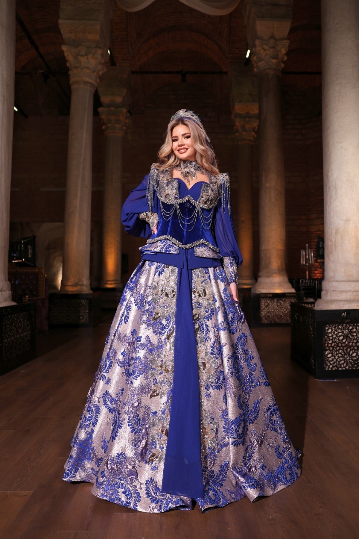 NAZAR LACİVERT KORSELİ YÖRESEL KAFTAN