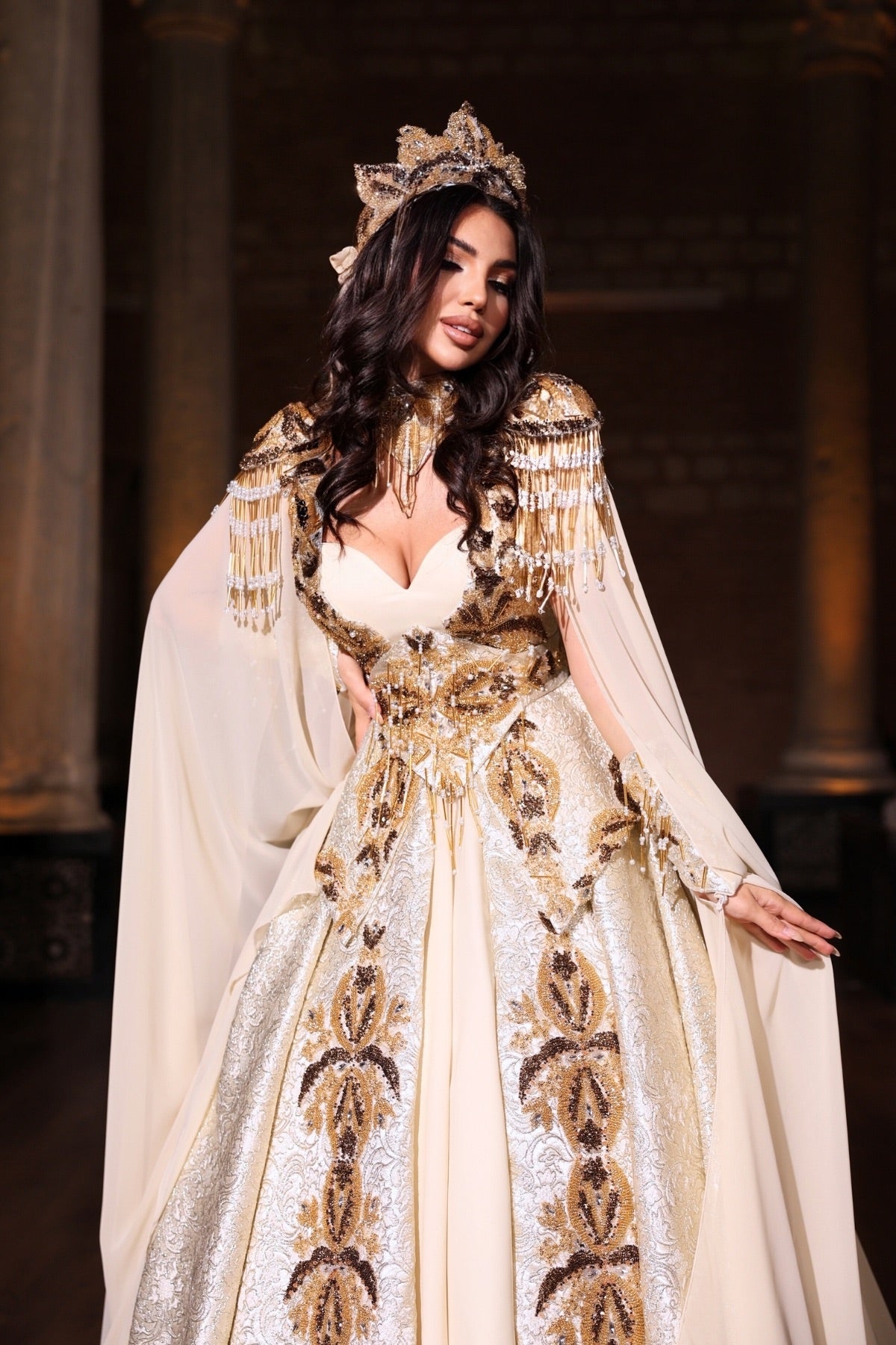 EFSUN KREM GOLD YÖRESEL KAFTAN