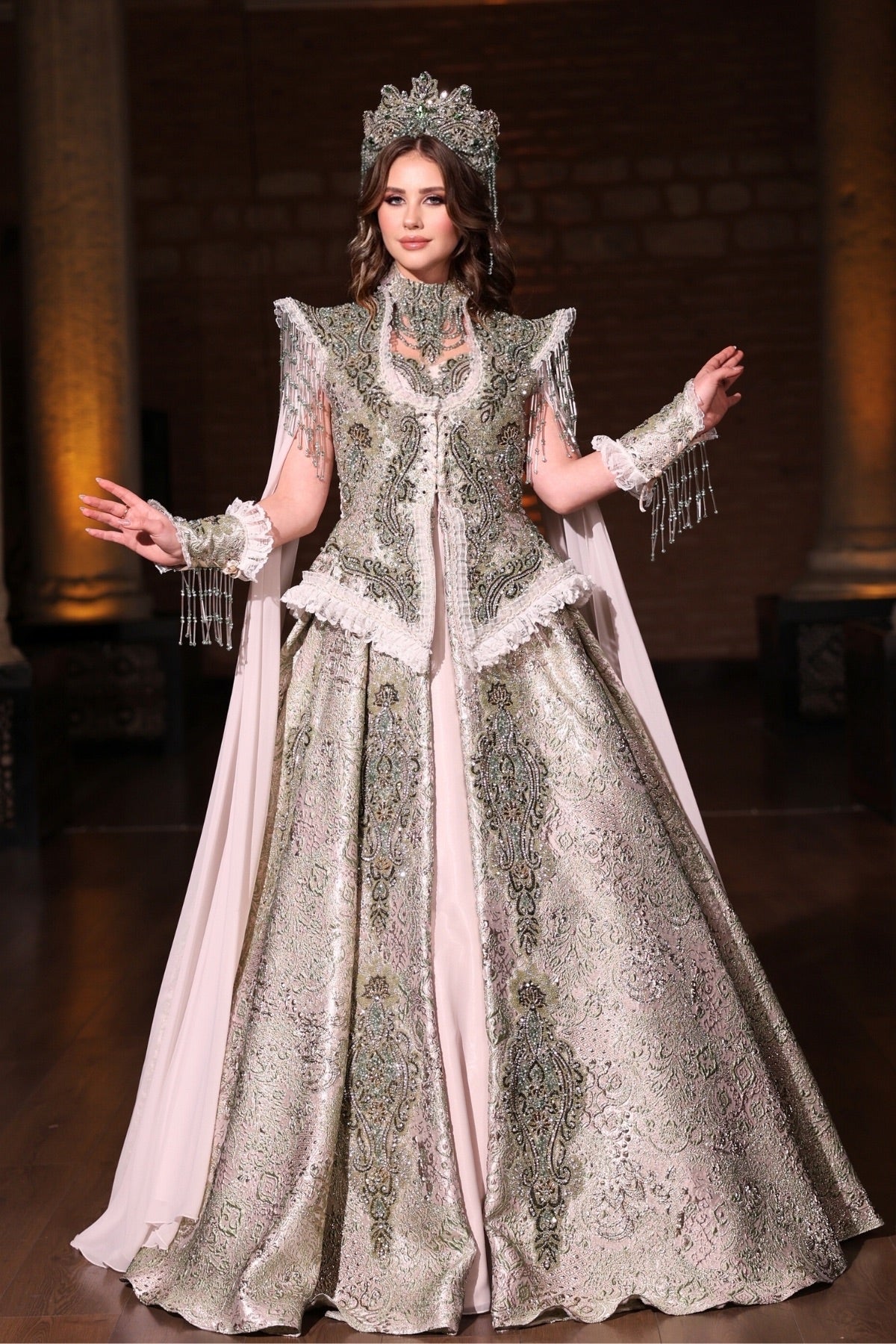 YEŞİM YEŞİL KREM YÖRESEL KAFTAN