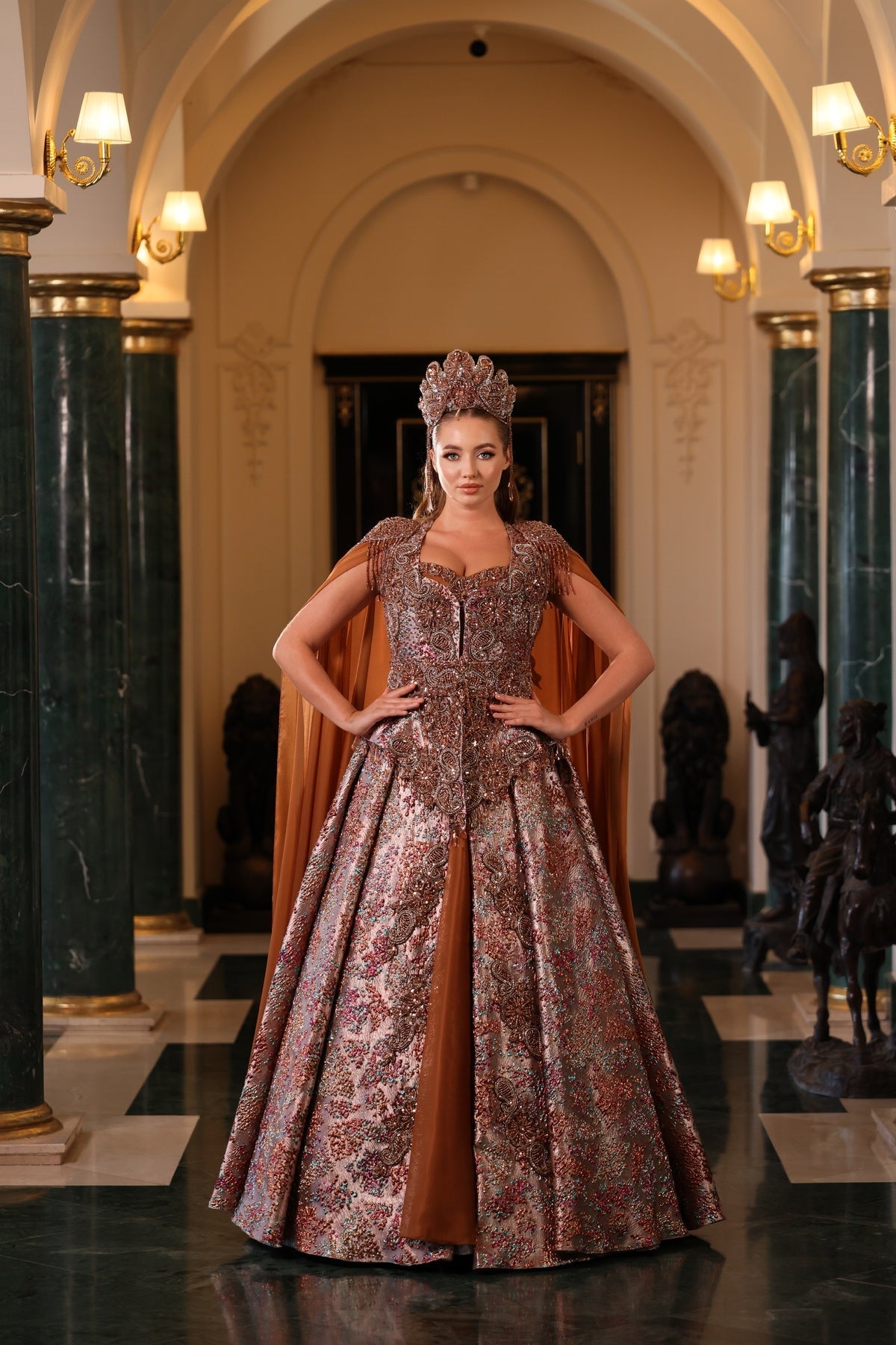 APOLET KOL M YAKA YÖRESEL KAFTAN