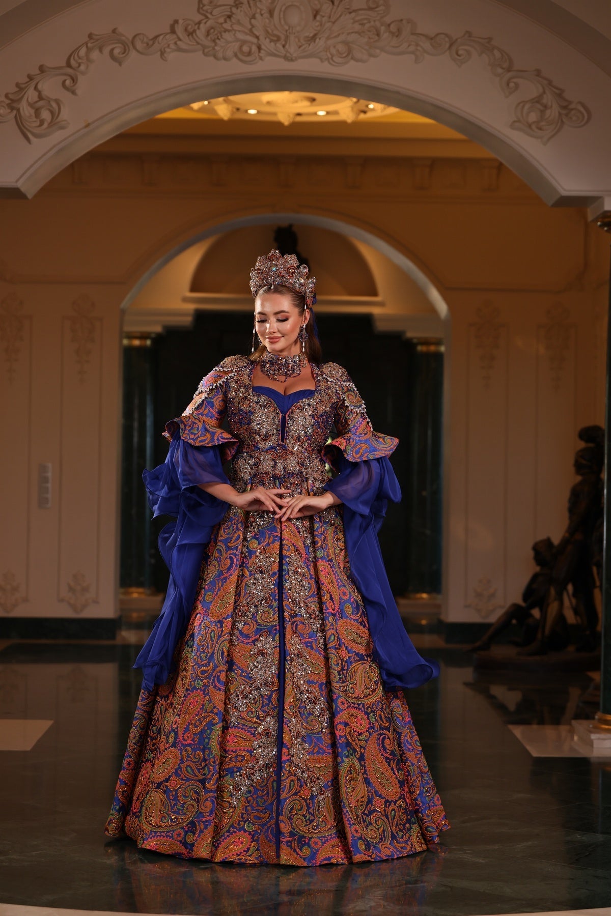 APOLETLİ FAKİR KOL M YAKA YÖRESEL KAFTAN