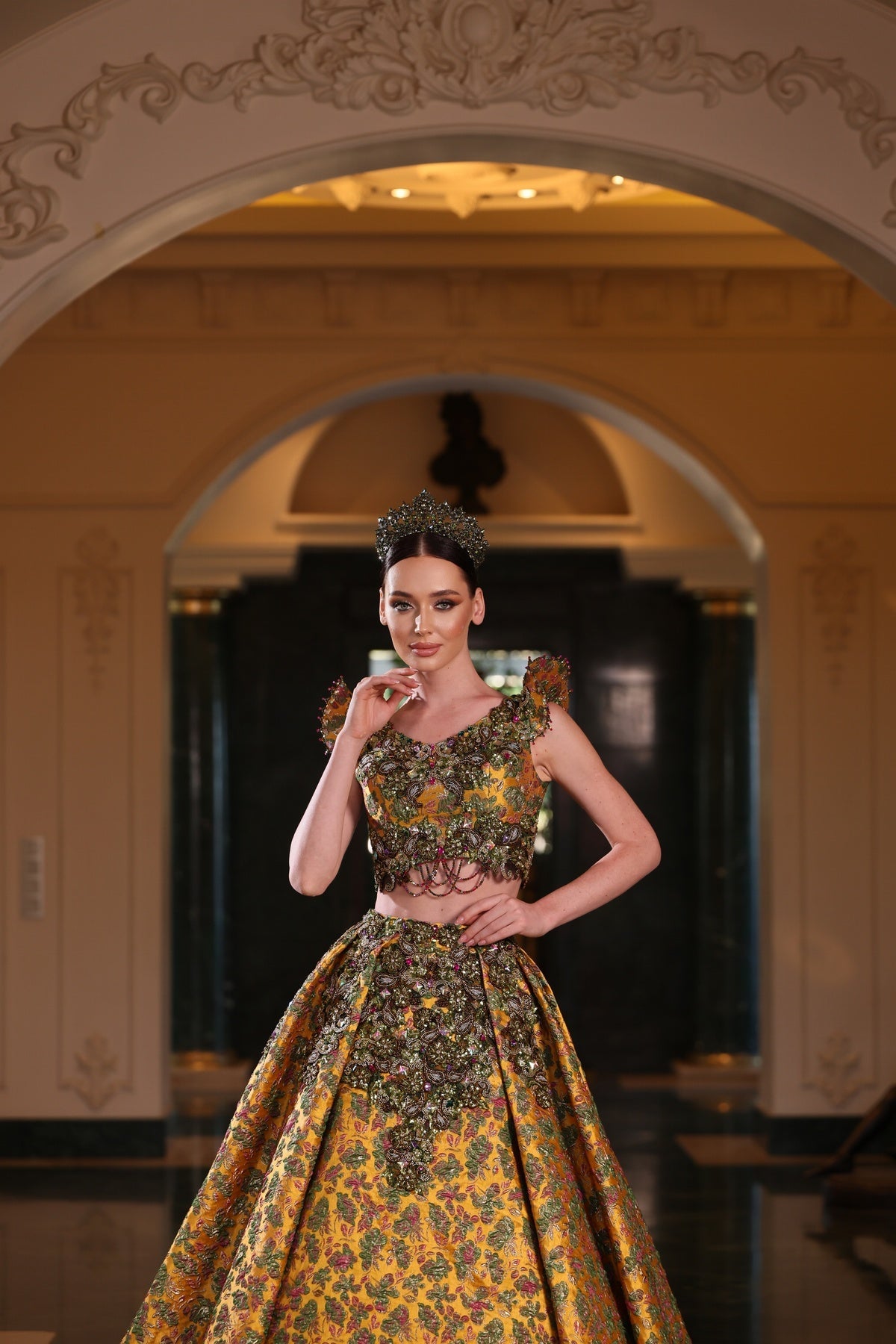 DİK OMUZ ATLET YAKA BALIK KINALIK