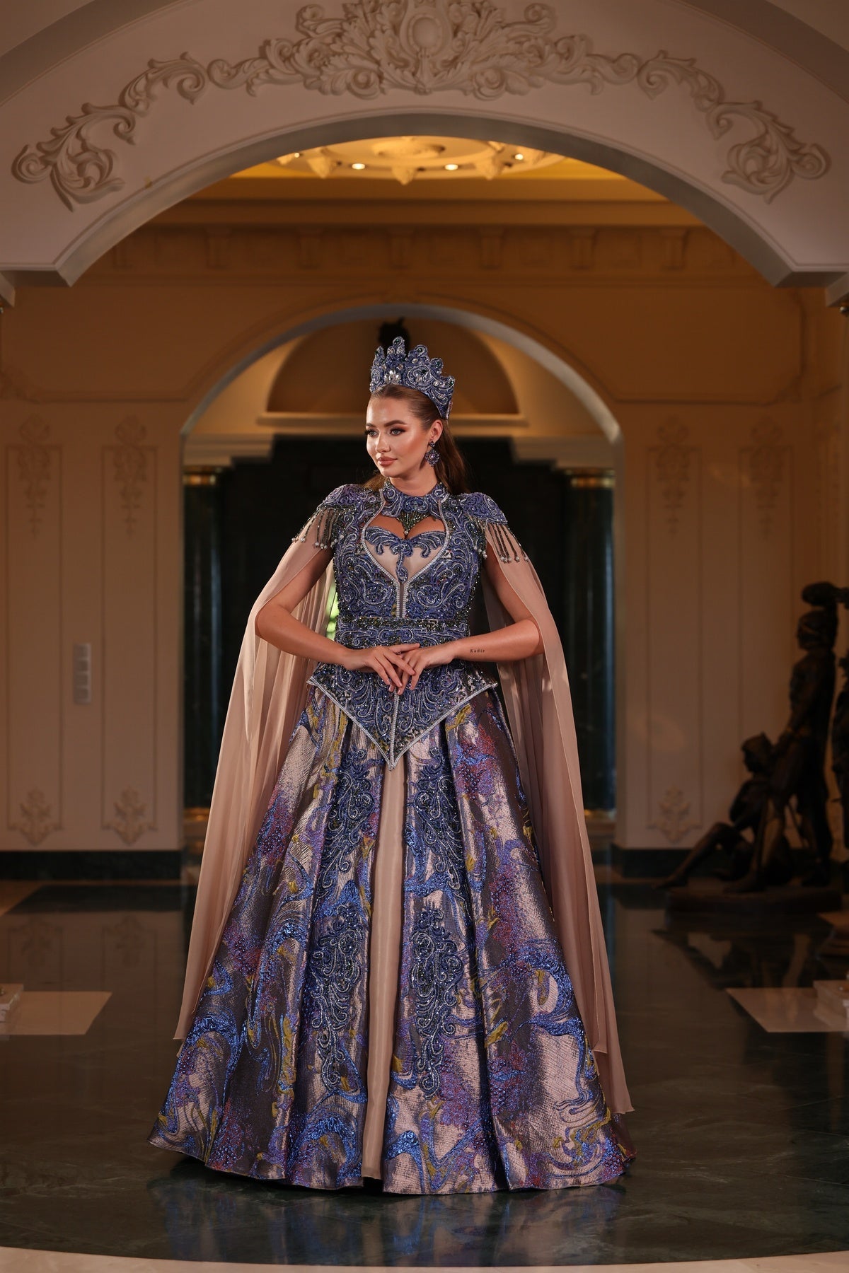 APOLET KOL KALP YAKA YÖRESEL KAFTAN