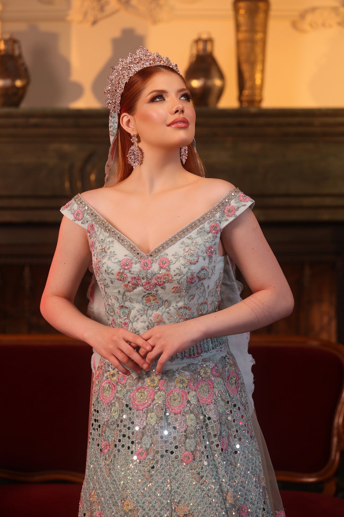 MADONNA YAKA İKİ PARÇA HİNT MODEL KINALIK